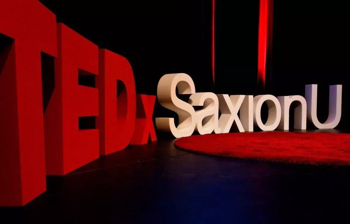 Piepschuim letters TEDxSaxionUniversity