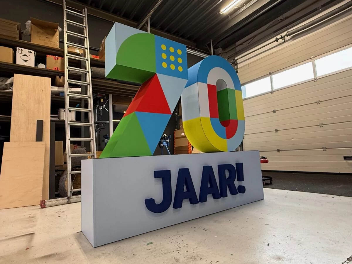 Van Loon Blowup 70 jaar