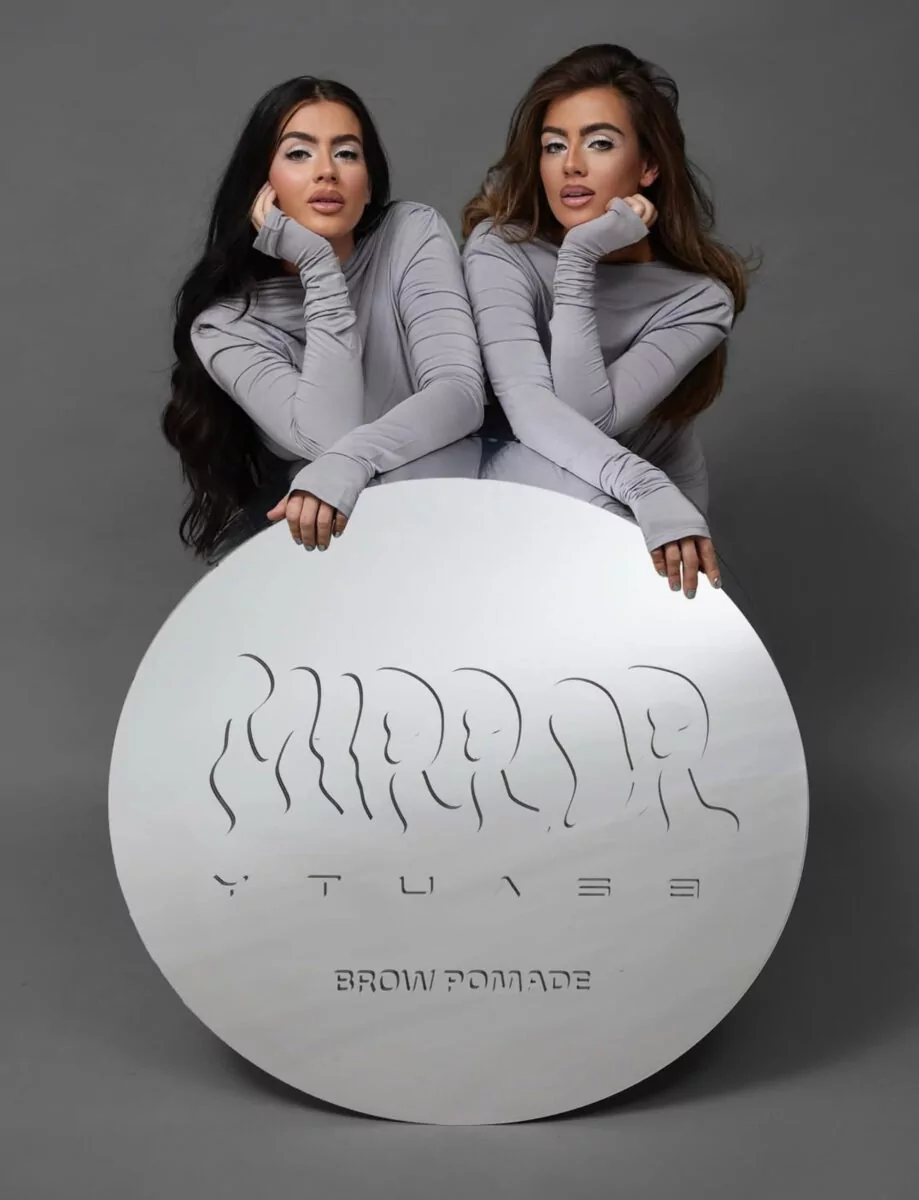 Mirror Beauty blow-up
