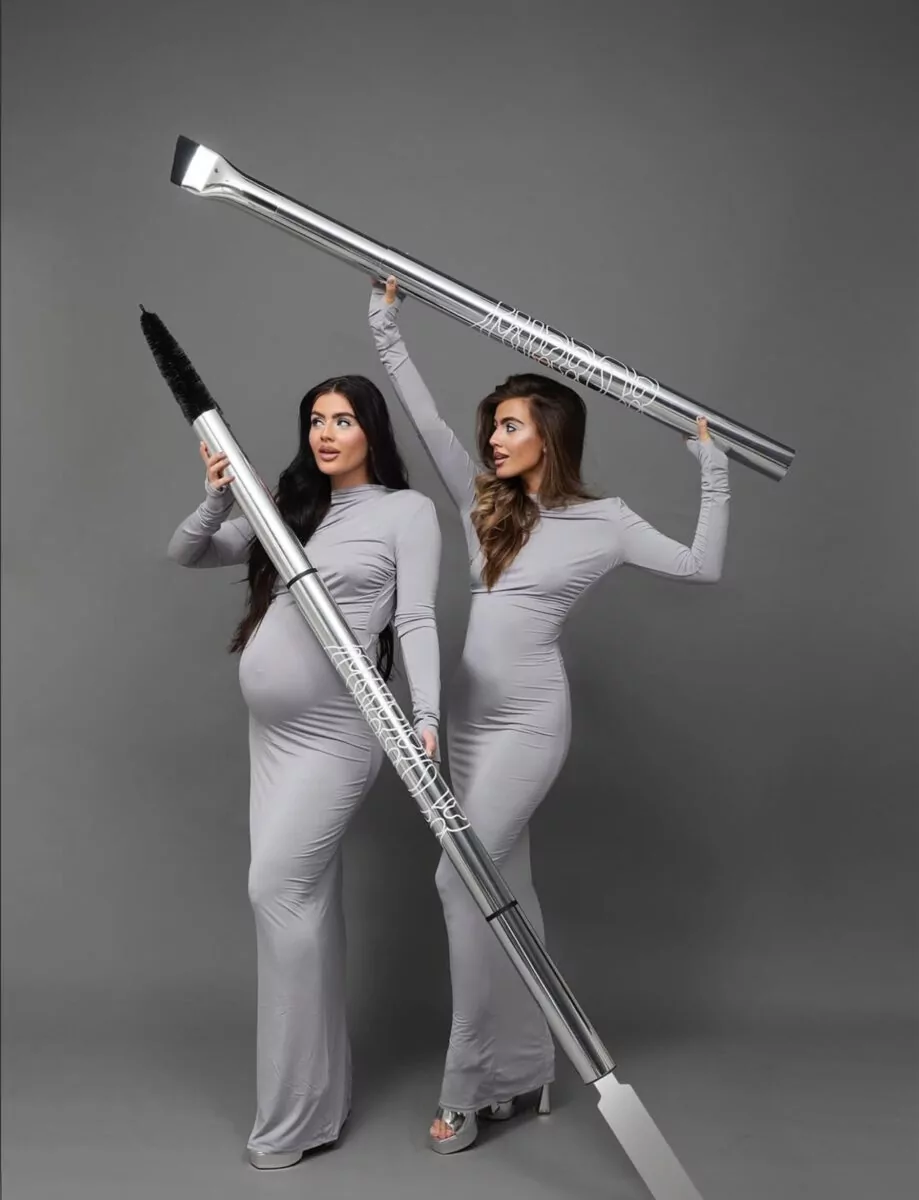 Mirror Beauty blow-up
